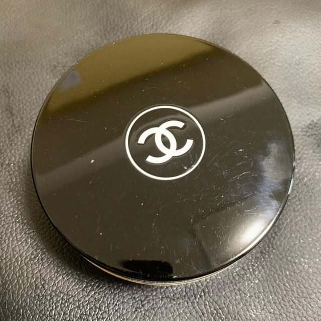 CHANEL(シャネル)のCHANEL フェイスパウダー コスメ/美容のベースメイク/化粧品(フェイスパウダー)の商品写真