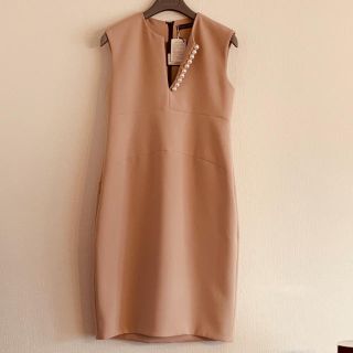 バーニーズニューヨーク(BARNEYS NEW YORK)のyuiさま専用☆パールワンピ38ピンクベージュ2回(ひざ丈ワンピース)