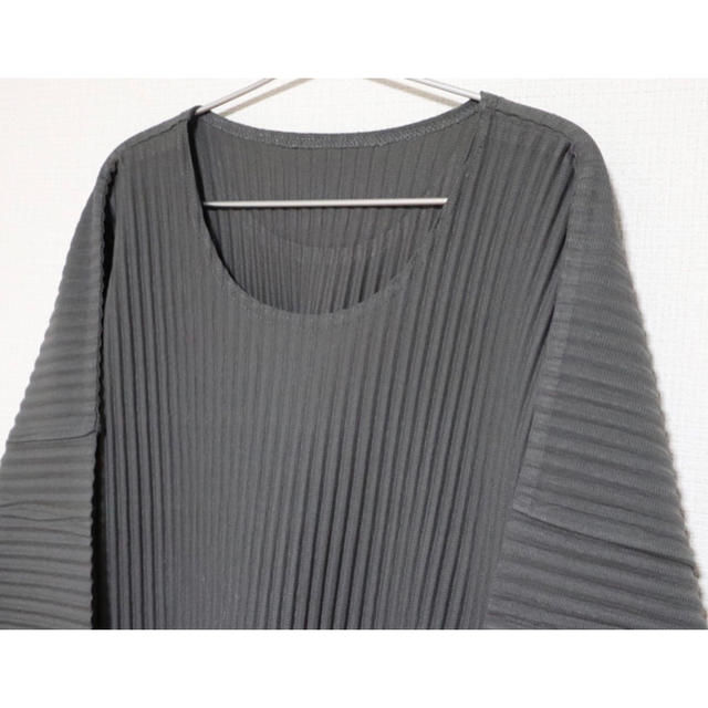 ISSEY MIYAKE(イッセイミヤケ)のイッセイミヤケ　プリーツカットソー メンズのトップス(Tシャツ/カットソー(七分/長袖))の商品写真