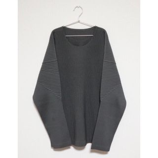 イッセイミヤケ(ISSEY MIYAKE)のイッセイミヤケ　プリーツカットソー(Tシャツ/カットソー(七分/長袖))