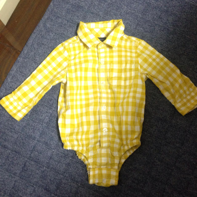 GAP Kids(ギャップキッズ)のギャップシャツロンパース キッズ/ベビー/マタニティのベビー服(~85cm)(ロンパース)の商品写真