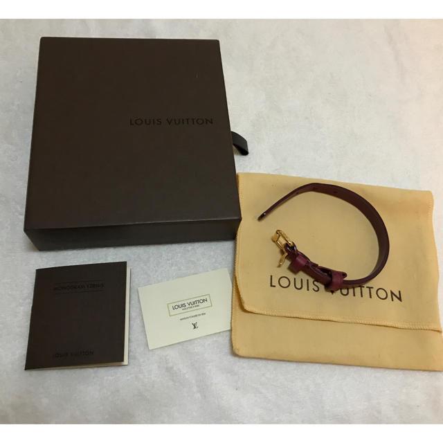 LOUIS VUITTON(ルイヴィトン)のルイヴィトン　レザーブレスレット レディースのアクセサリー(ブレスレット/バングル)の商品写真