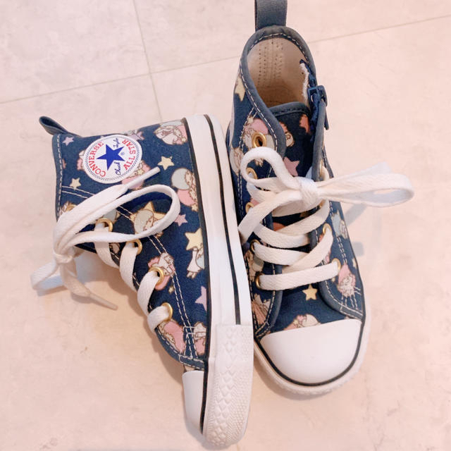 CONVERSE(コンバース)の【CONVERSE】コンバース×キキララ 17㎝ 美品 リトルツインスターズ キッズ/ベビー/マタニティのキッズ靴/シューズ(15cm~)(スニーカー)の商品写真