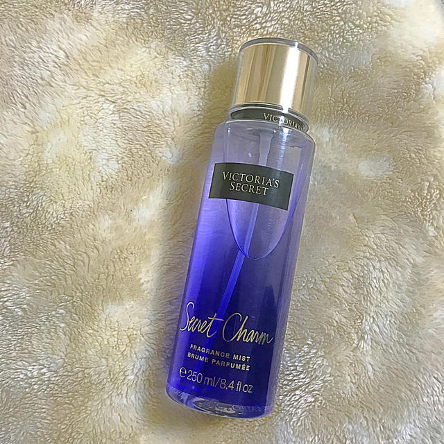 Victoria's Secret(ヴィクトリアズシークレット)のVICTORIA'S SECRETシークレットチャームフレグランスボディミスト  コスメ/美容の香水(その他)の商品写真