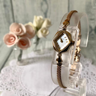 アガット(agete)の【美品】agete アガット 腕時計 アンティーク調 K10 0.028ct(腕時計)