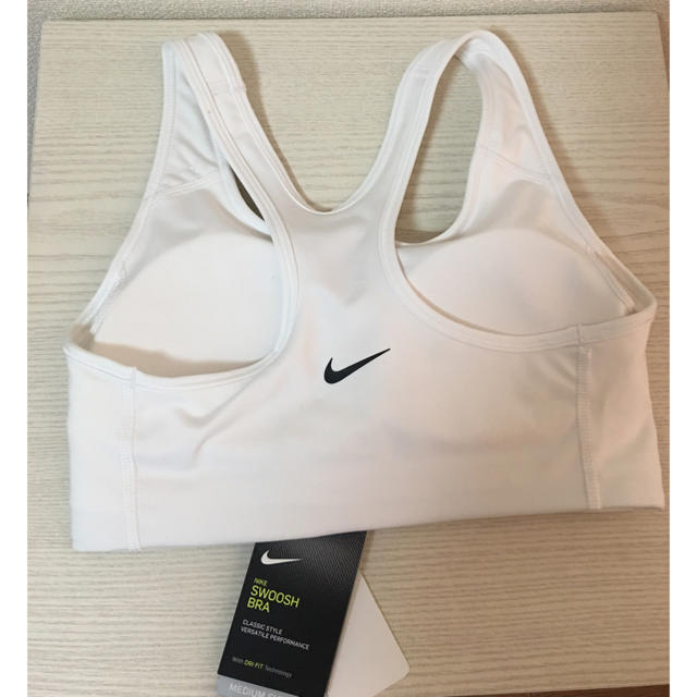 NIKE(ナイキ)のNIKE スポーツブラ 新品未使用 レディースの下着/アンダーウェア(ブラ)の商品写真