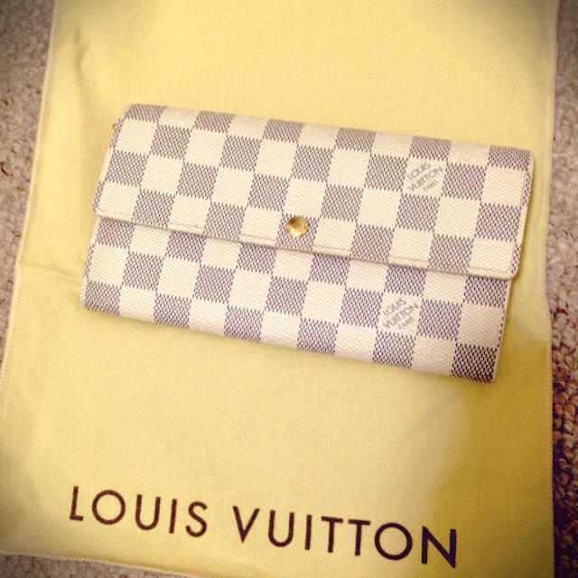 LOUIS VUITTON - 値下げ！VUITTON アズール 長財布