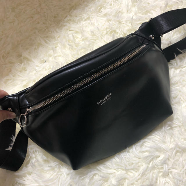 moussy ショルダーバッグ