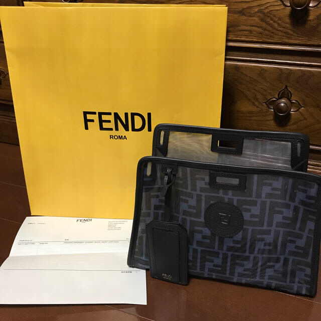 FENDI ★未使用★ミニピーカーブー ディフェンダー