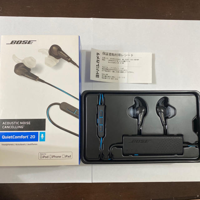 BOSE(ボーズ)のBOSE QuietComfort20 ノイズキャンセリング　jonnyさん専用 スマホ/家電/カメラのオーディオ機器(ヘッドフォン/イヤフォン)の商品写真