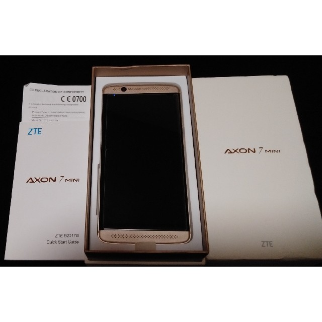 すねかあ様専用★Axon7mini★SIMフリー★中古美品 スマホ/家電/カメラのスマートフォン/携帯電話(スマートフォン本体)の商品写真