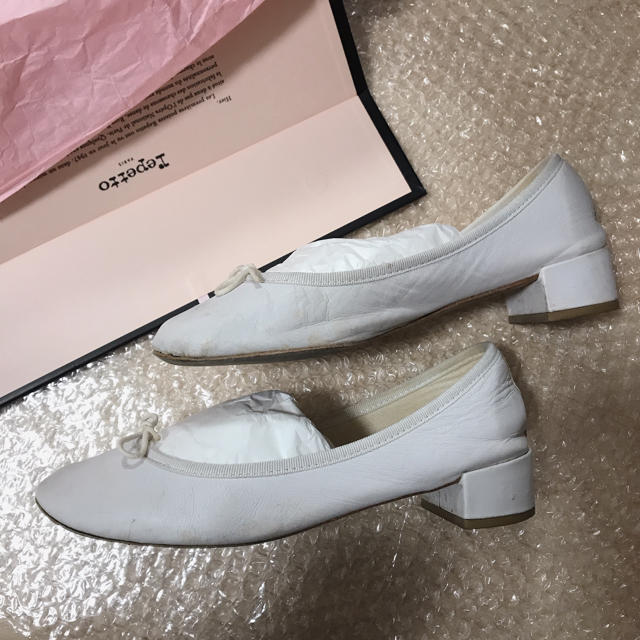 repetto(レペット)のレペット  白　ホワイト　23.5 〜 24.0 レディースの靴/シューズ(バレエシューズ)の商品写真