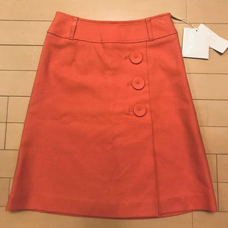 イネド(INED)の新品　お出かけ♡ローズピンク上品スカート　(ひざ丈スカート)