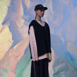 ジエダ(Jieda)のNEONSIGN 19AW ベスト　最終値下げ(ベスト)