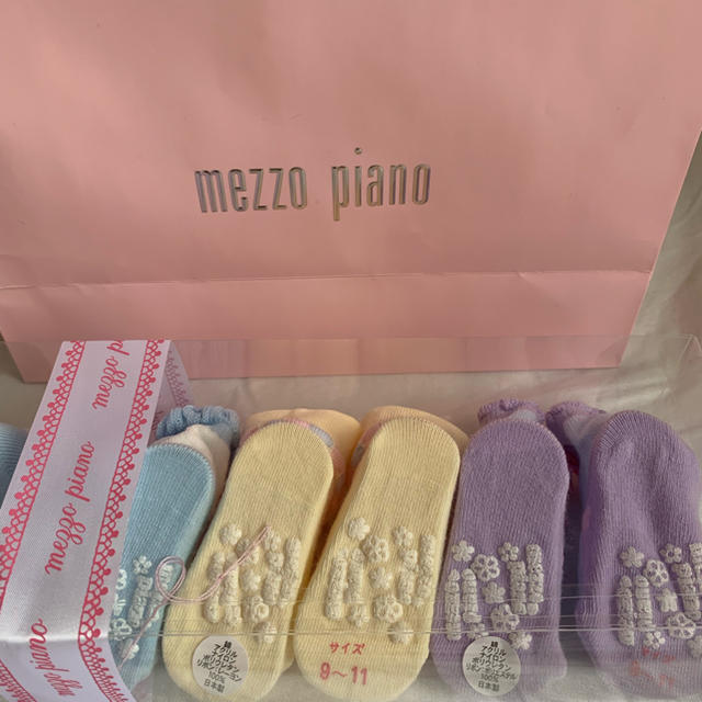 mezzo piano(メゾピアノ)のせら様専用メゾピアノ 🎀ベビーソックス キッズ/ベビー/マタニティのこども用ファッション小物(靴下/タイツ)の商品写真