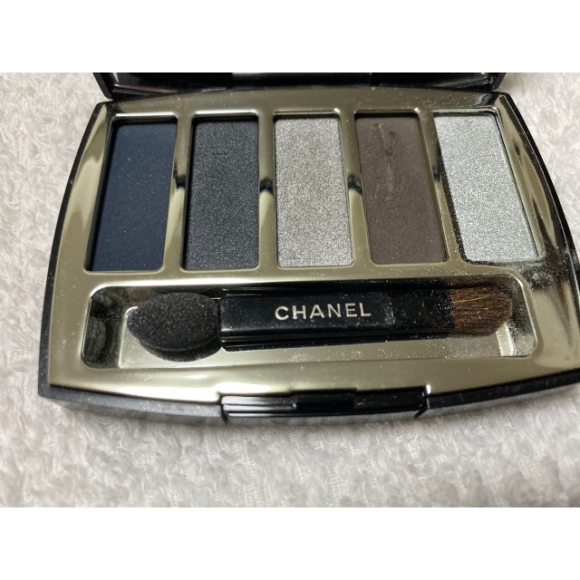 CHANEL(シャネル)のCHANEL アイシャドー コスメ/美容のベースメイク/化粧品(アイシャドウ)の商品写真