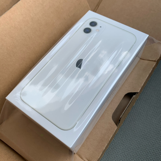 iPhone11 64GB 人気のホワイト Appleストア購入 SIMフリー 1
