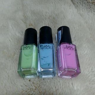 ネイルホリック(NAIL HOLIC)のネイルホリック３色セット(ネイル用品)