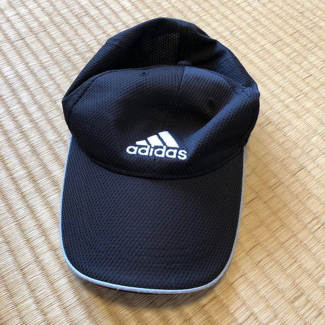 adidas(アディダス)のadidasのキャップ(黒) メンズの帽子(キャップ)の商品写真