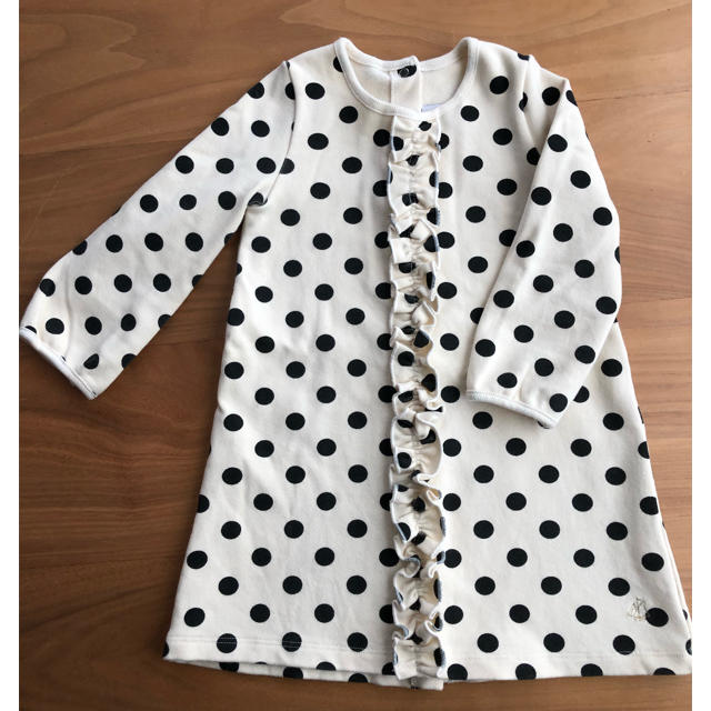 PETIT BATEAU(プチバトー)のpetit bateau ワンピース キッズ/ベビー/マタニティのベビー服(~85cm)(ワンピース)の商品写真