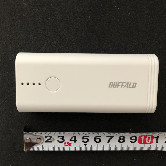 Buffalo(バッファロー)のモバイルバッテリー　BUFFALO  5200mAh スマホ/家電/カメラのスマートフォン/携帯電話(バッテリー/充電器)の商品写真