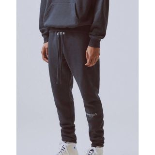 フィアオブゴッド(FEAR OF GOD)の新品 FOG ESSENTIALS 19AW SWEATPANT ブラック S(その他)