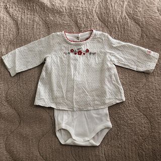 プチバトー(PETIT BATEAU)のプチバトー刺繍ロンパース(ロンパース)