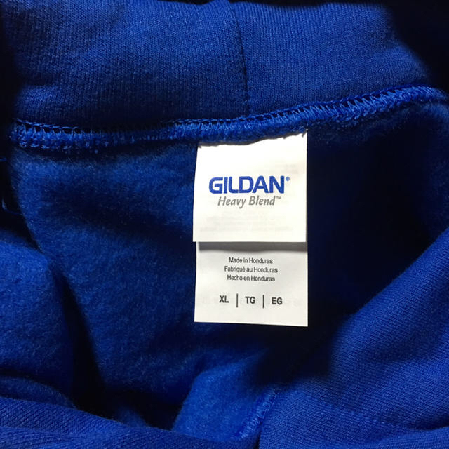 GILDAN(ギルタン)のぴ様専用！新品 GILDAN カブリパーカー ロイヤルブルー＆ブラックXL メンズのトップス(パーカー)の商品写真