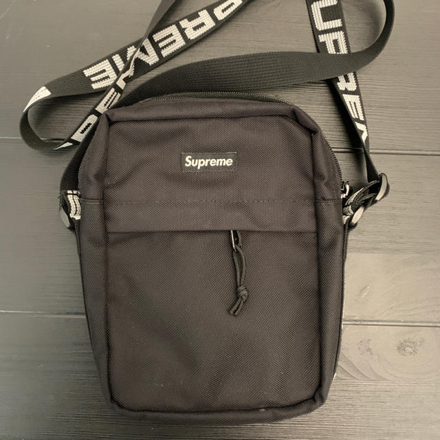 Supreme 18SS Shoulder Bag black 
