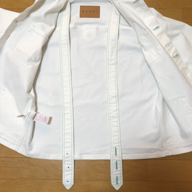 Marni(マルニ)のMARNIのジャケット レディースのジャケット/アウター(Gジャン/デニムジャケット)の商品写真
