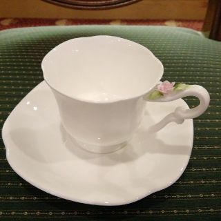 maruRi マルリ　Bone China ペアカップ\u0026ソーサー　新品　食器