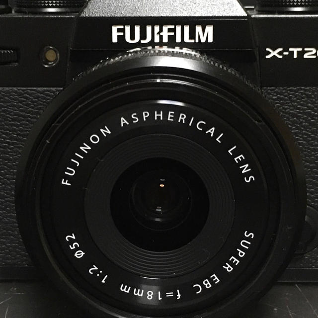 富士フイルム(フジフイルム)のFUJIFILM X-T20 ボディとフジノンレンズXF18mm F2Rセット スマホ/家電/カメラのカメラ(ミラーレス一眼)の商品写真