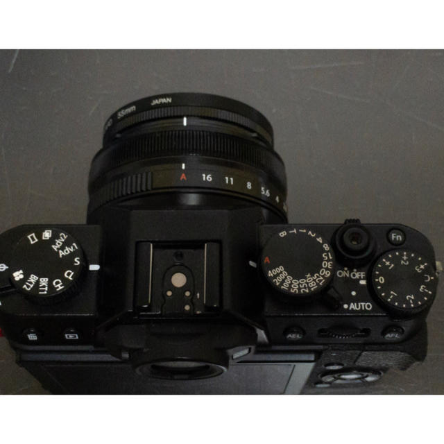 富士フイルム(フジフイルム)のFUJIFILM X-T20 ボディとフジノンレンズXF18mm F2Rセット スマホ/家電/カメラのカメラ(ミラーレス一眼)の商品写真