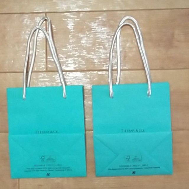 Tiffany & Co.(ティファニー)のティファニー　紙袋（小）　まとめ売り レディースのバッグ(ショップ袋)の商品写真