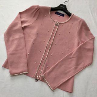 エムズグレイシー(M'S GRACY)のエムズグレイシー ♡パールトリミングカーディガン♡ピンク♡40(カーディガン)