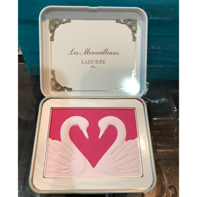 Les Merveilleuses LADUREE(レメルヴェイユーズラデュレ)のラデュレ チークカラーパレット101 コスメ/美容のベースメイク/化粧品(チーク)の商品写真