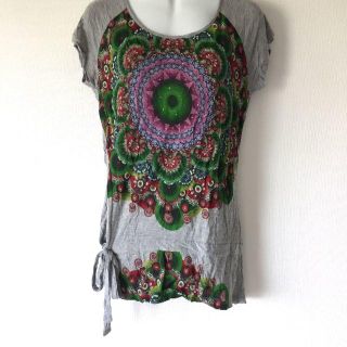 デシグアル(DESIGUAL)のDESIGUAL グレートップス(Tシャツ(半袖/袖なし))