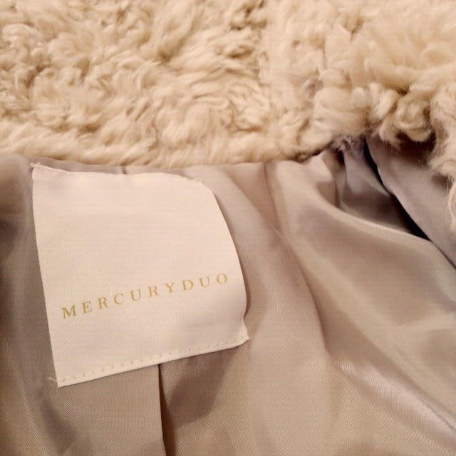 MERCURYDUO(マーキュリーデュオ)の新品！MERCURYDUO コート レディースのジャケット/アウター(毛皮/ファーコート)の商品写真
