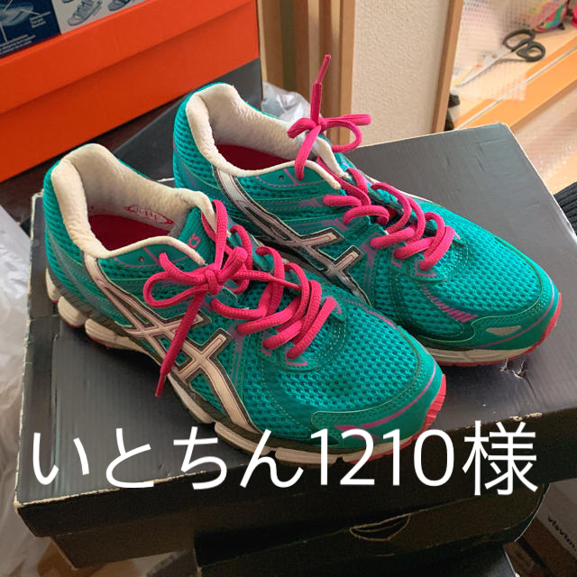 asics(アシックス)のasics アシックス　レディース　ランニングシューズ　23.5cm  レディースの靴/シューズ(スニーカー)の商品写真