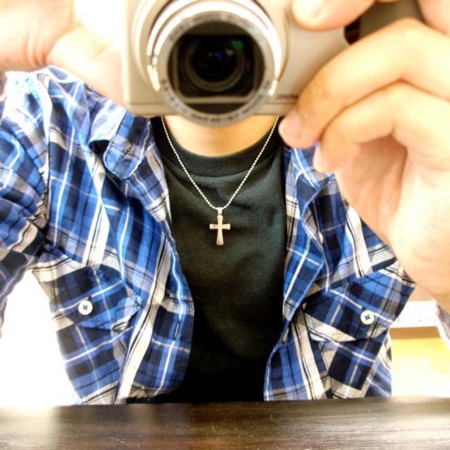 仁尾彫金『一つ星ダイヤフラットピンクゴールドクロス』ハンドメイド90b メンズのアクセサリー(ネックレス)の商品写真
