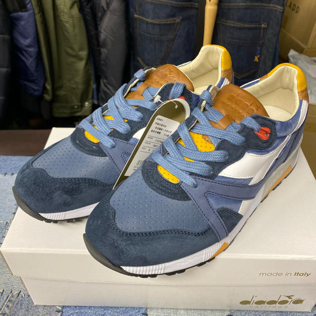 DIADORA - 【新品】diadora HERITAGE パンチングスニーカー 26.5cmの ...