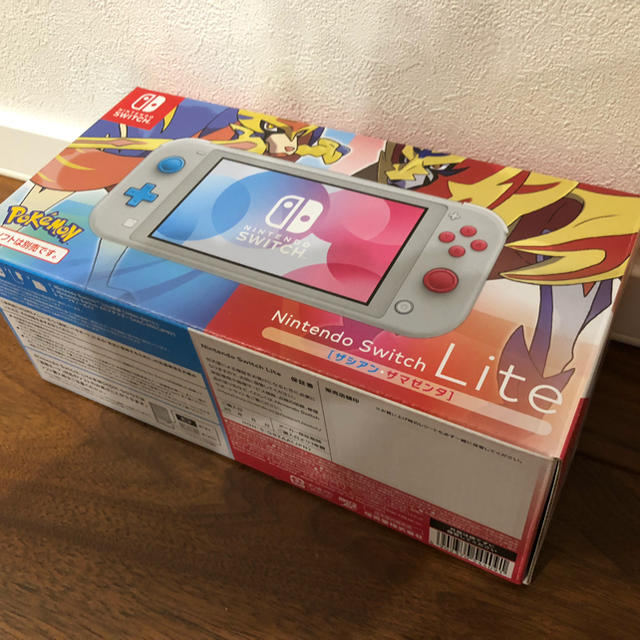 ゲームソフト/ゲーム機本体Nintendo Switch Lite ザシアン・ザマゼンタ