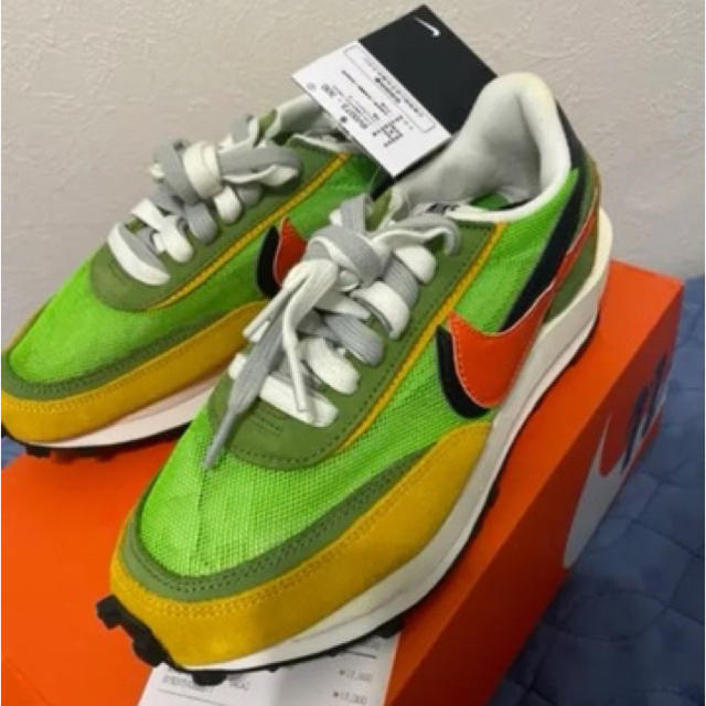 NIKE(ナイキ)のNike Sacai グリーンガスト レディースの靴/シューズ(スニーカー)の商品写真