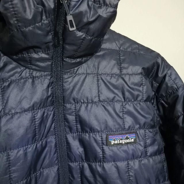 patagonia(パタゴニア)の新品 メンズS パタゴニア ナノ パフ ビビー プルオーバー ネイビー ブルー メンズのジャケット/アウター(ナイロンジャケット)の商品写真