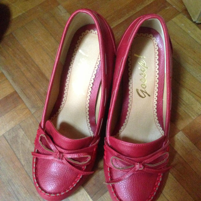 赤 パンプス ローファー レディースの靴/シューズ(ローファー/革靴)の商品写真