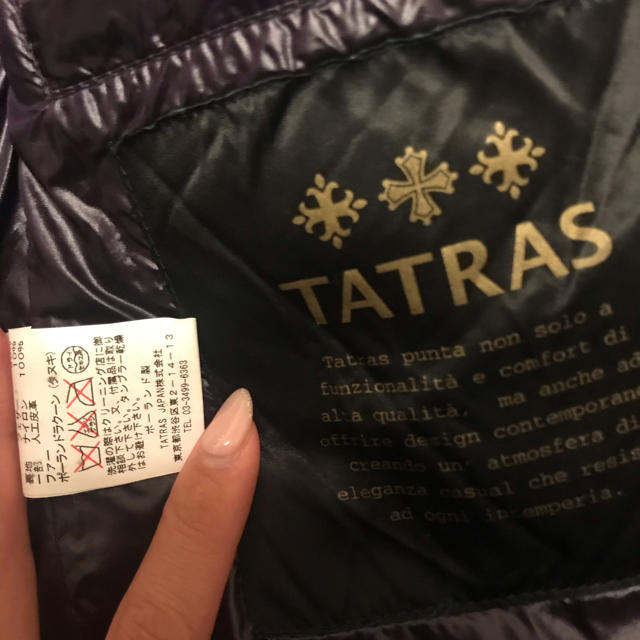 TATRAS(タトラス)の タトラス TATRAS ポーランドラクーン フード付き ダウンベスト  02  レディースのジャケット/アウター(ダウンベスト)の商品写真