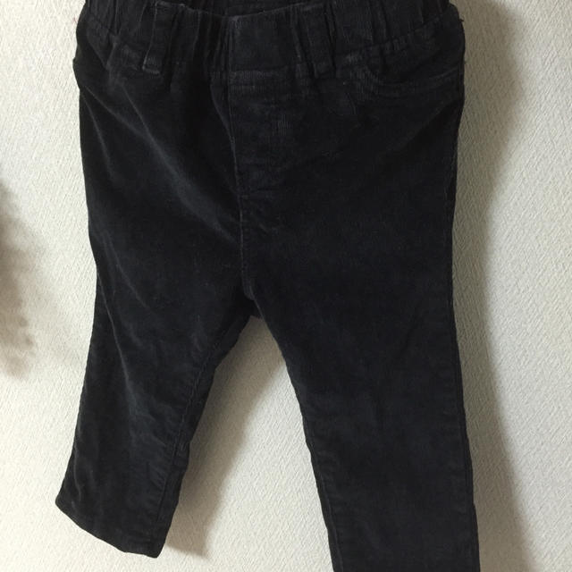 babyGAP(ベビーギャップ)のコーデュロイパンツ ブラック キッズ/ベビー/マタニティのベビー服(~85cm)(パンツ)の商品写真
