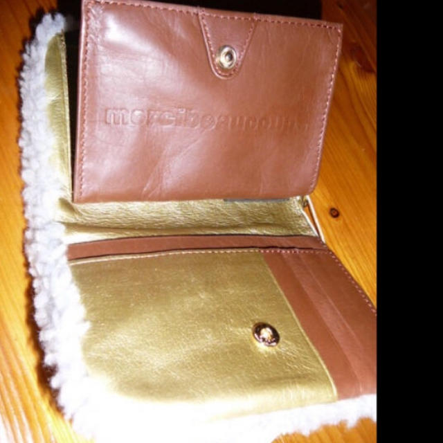 mercibeaucoup - メルシーボークー カンマ折財布 ニット＋天然皮革 の