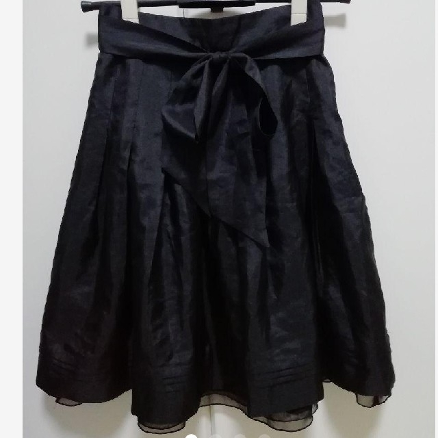 Xmiss(キスミス)のフレアスカート　リボン　黒（キスミス） レディースのスカート(ひざ丈スカート)の商品写真