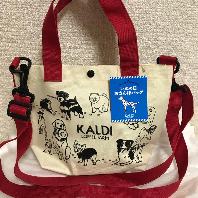 KALDI(カルディ)の🐶いぬの日おさんぽバッグ🐶hanahana様専用‼️ レディースのバッグ(ショルダーバッグ)の商品写真